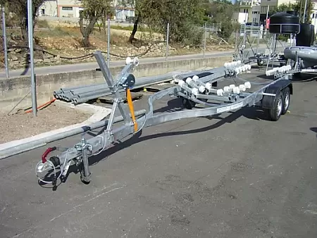 ΤΡΕΪΛΕΡ ΤR 2700