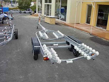 ΤΡΕΪΛΕΡ ΤR 3600